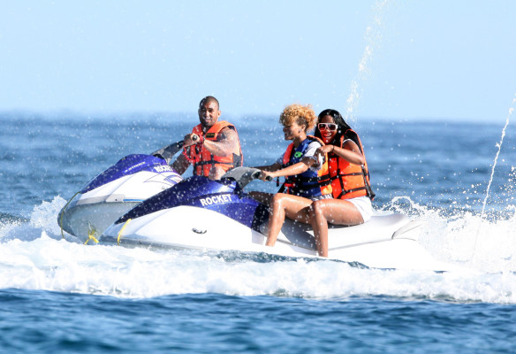 photo 21 in Rihanna gallery [id580271] 2012-11-12 00:00:00