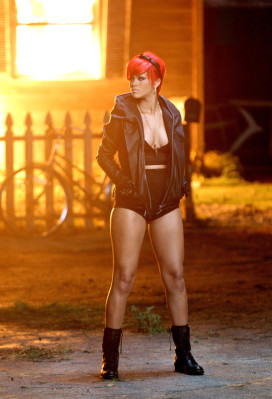 photo 15 in Rihanna gallery [id467604] 2012-02-20 00:00:00