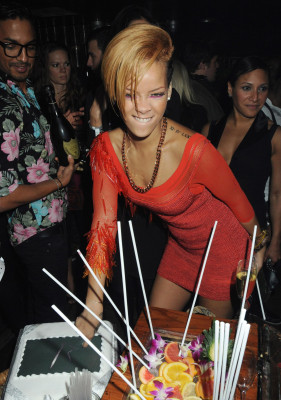 photo 22 in Rihanna gallery [id595626] 2013-01-18 00:00:00