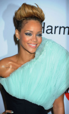 photo 21 in Rihanna gallery [id421184] 2011-09-20 00:00:00