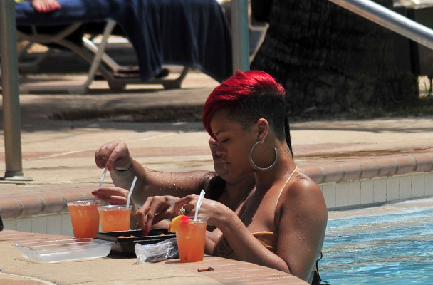 photo 14 in Rihanna gallery [id577586] 2012-11-07 00:00:00