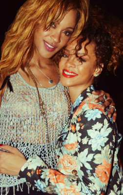 photo 12 in Rihanna gallery [id452028] 2012-01-17 00:00:00