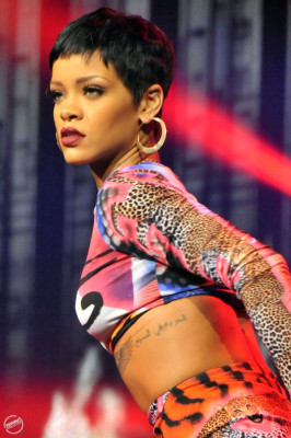 photo 4 in Rihanna gallery [id569437] 2012-10-11 00:00:00
