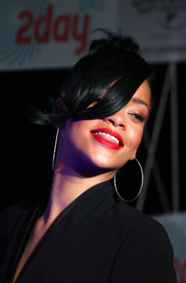 Rihanna pic #495370