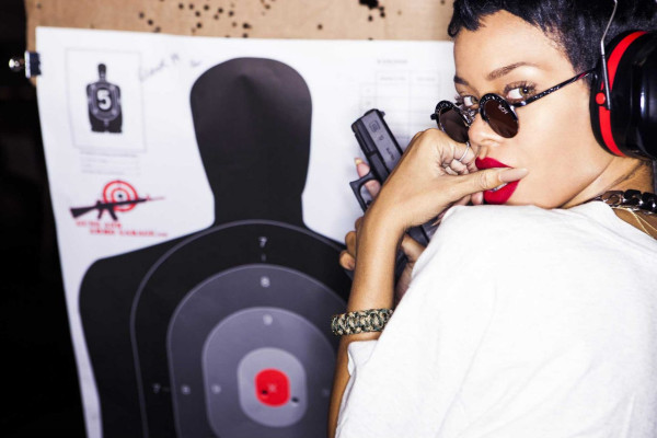 photo 16 in Rihanna gallery [id625275] 2013-04-14 00:00:00