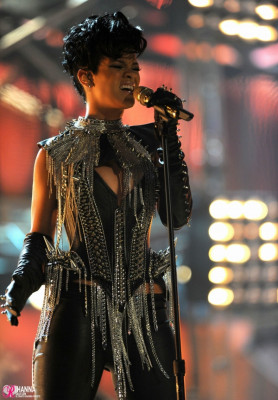 photo 13 in Rihanna gallery [id162735] 2009-06-03 00:00:00