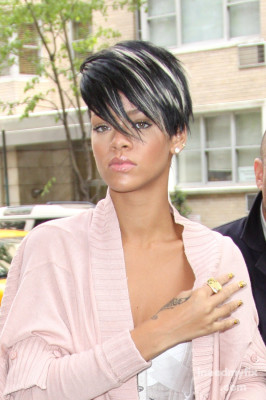photo 18 in Rihanna gallery [id588892] 2012-12-08 00:00:00