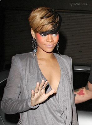 photo 24 in Rihanna gallery [id265328] 2010-05-21 00:00:00