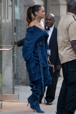 photo 16 in Rihanna gallery [id996079] 2017-09-17 00:00:00