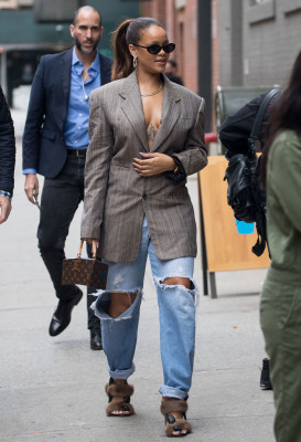 photo 13 in Rihanna gallery [id996082] 2017-09-17 00:00:00