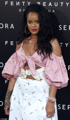 photo 22 in Rihanna gallery [id997629] 2017-09-24 00:00:00