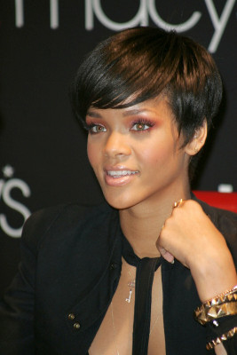 photo 19 in Rihanna gallery [id457497] 2012-02-06 00:00:00