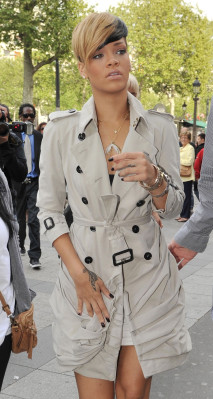 photo 24 in Rihanna gallery [id439133] 2011-11-23 00:00:00