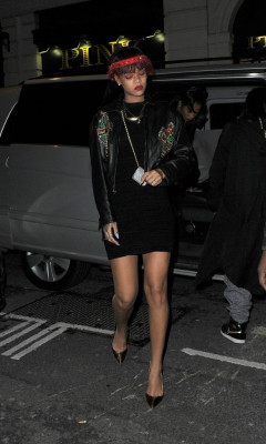 photo 26 in Rihanna gallery [id720414] 2014-04-16 00:00:00