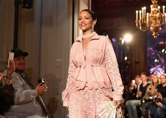 photo 19 in Rihanna gallery [id914470] 2016-10-03 00:00:00