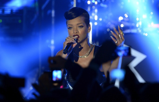 photo 6 in Rihanna gallery [id584601] 2012-11-22 00:00:00