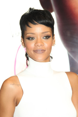 photo 11 in Rihanna gallery [id669171] 2013-10-14 00:00:00