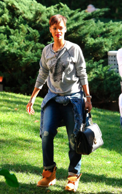photo 17 in Rihanna gallery [id603150] 2013-02-05 00:00:00