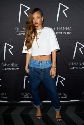 photo 12 in Rihanna gallery [id612932] 2013-03-13 00:00:00