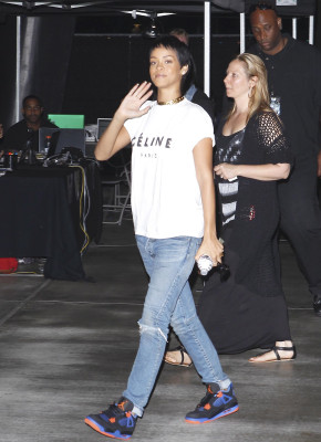 photo 27 in Rihanna gallery [id556687] 2012-09-08 00:00:00