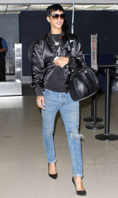 photo 29 in Rihanna gallery [id567797] 2012-10-07 00:00:00