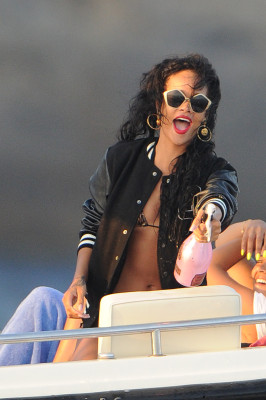 photo 13 in Rihanna gallery [id542530] 2012-07-31 00:00:00
