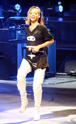 photo 8 in Rihanna gallery [id613439] 2013-03-15 00:00:00