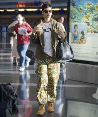 photo 13 in Rihanna gallery [id568632] 2012-10-08 00:00:00