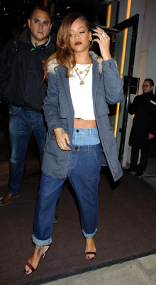 photo 20 in Rihanna gallery [id612846] 2013-03-13 00:00:00