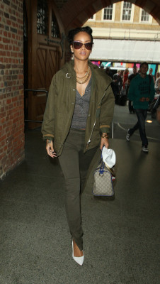 photo 4 in Rihanna gallery [id555189] 2012-09-04 00:00:00