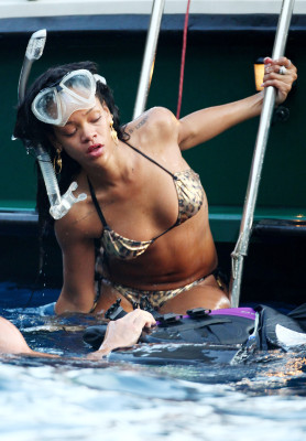 photo 9 in Rihanna gallery [id542534] 2012-07-31 00:00:00
