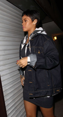photo 21 in Rihanna gallery [id571800] 2012-10-17 00:00:00