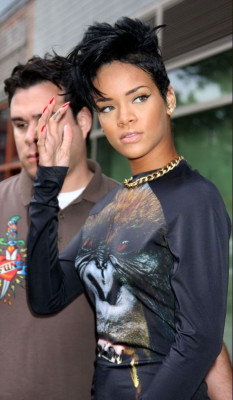 photo 12 in Rihanna gallery [id426389] 2011-10-06 00:00:00