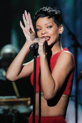 photo 22 in Rihanna gallery [id592424] 2012-12-24 00:00:00