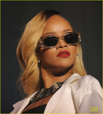 photo 14 in Rihanna gallery [id638370] 2013-05-31 00:00:00