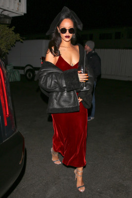 photo 12 in Rihanna gallery [id854881] 2015-12-21 00:00:00