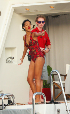 photo 26 in Rihanna gallery [id541397] 2012-07-29 00:00:00