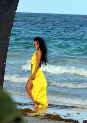 photo 16 in Rihanna gallery [id548665] 2012-08-16 00:00:00