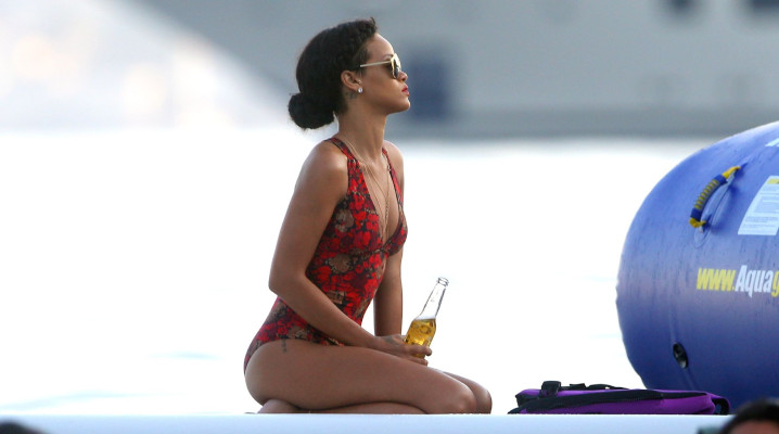 photo 22 in Rihanna gallery [id541401] 2012-07-29 00:00:00