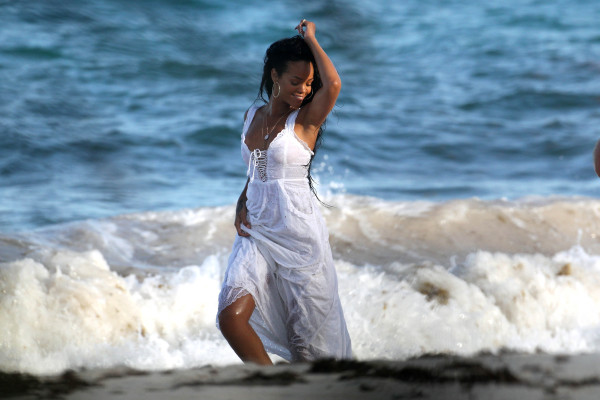 photo 15 in Rihanna gallery [id548666] 2012-08-16 00:00:00