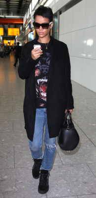 Rihanna pic #566893
