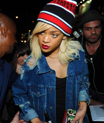 photo 20 in Rihanna gallery [id579084] 2012-11-10 00:00:00