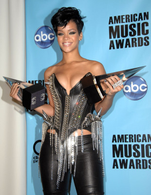 photo 6 in Rihanna gallery [id586770] 2012-11-30 00:00:00