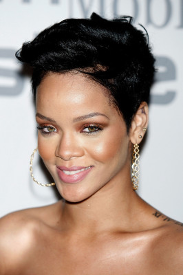 photo 21 in Rihanna gallery [id580095] 2012-11-11 00:00:00