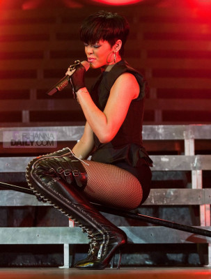 photo 18 in Rihanna gallery [id426222] 2011-10-06 00:00:00