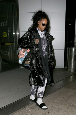 Rihanna Arrives to JFK Airport in NYC