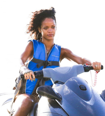 Rihanna pic #689091