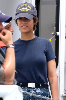 photo 19 in Rihanna gallery [id293077] 2010-09-07 00:00:00