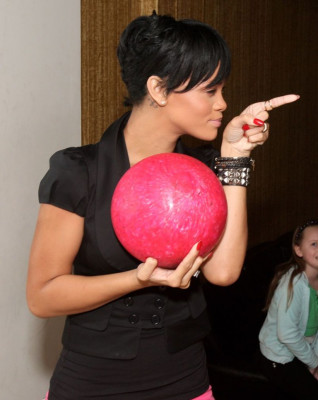 photo 26 in Rihanna gallery [id144773] 2009-03-27 00:00:00