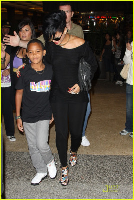 photo 7 in Rihanna gallery [id188169] 2009-09-18 00:00:00